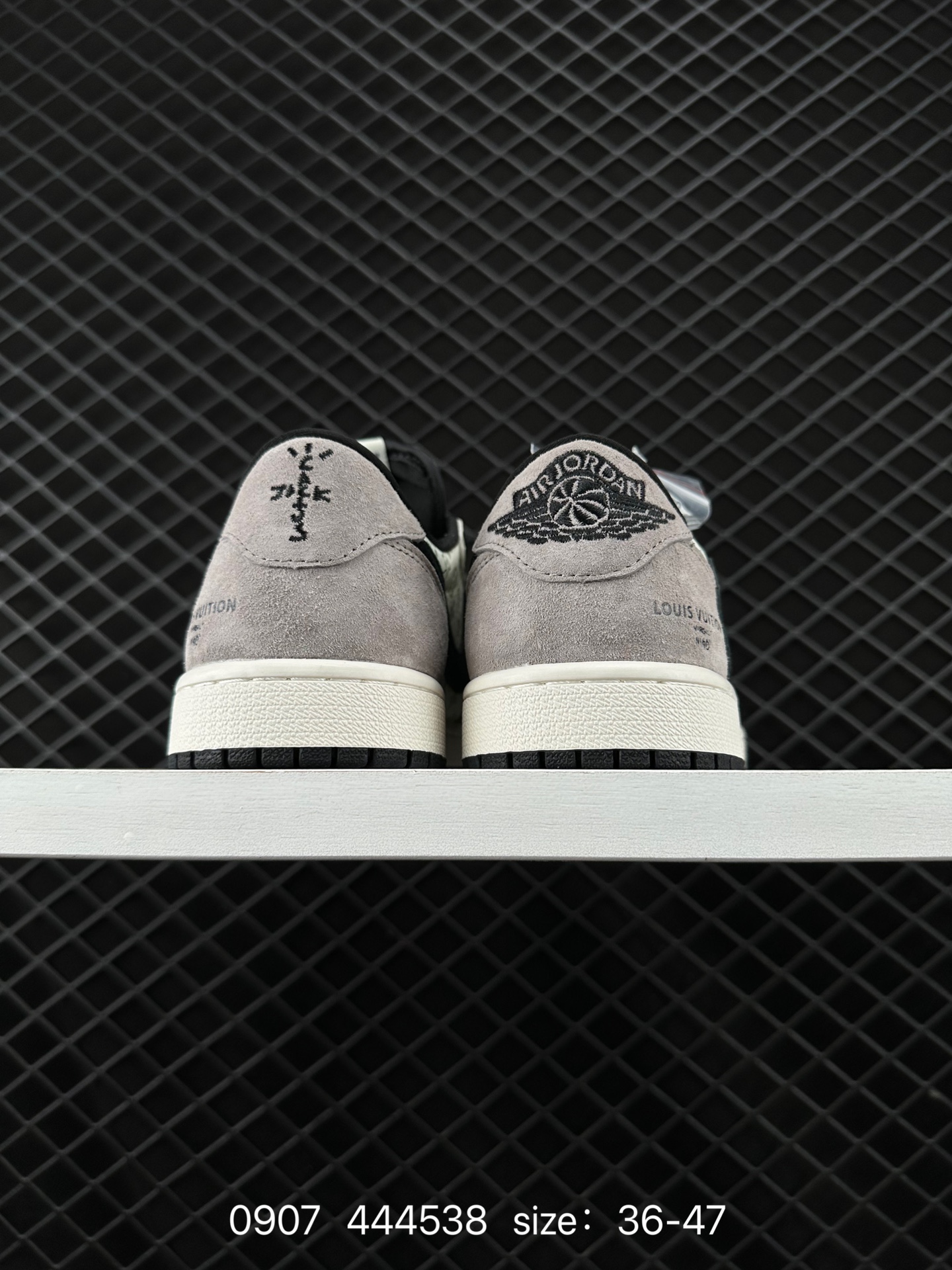 Travis Scott x Air Jordan 1 ” Reverse Mocha “